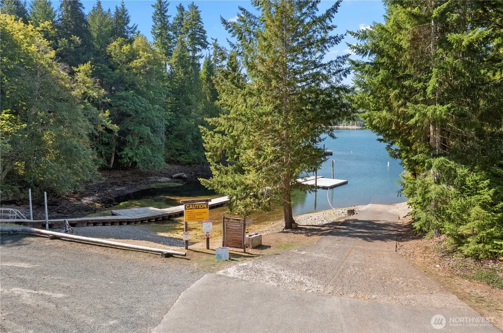 531 N Fairway Drive W Hoodsport WA 98548