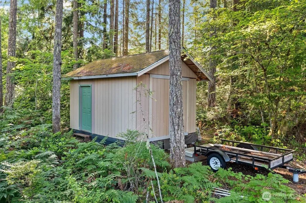 531 N Fairway Drive W Hoodsport WA 98548