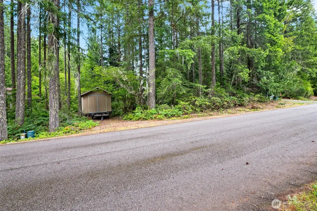 531 N Fairway Drive W Hoodsport WA 98548