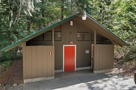 531 N Fairway Drive W Hoodsport WA 98548