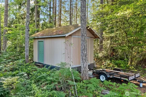 531 N Fairway Drive W Hoodsport WA 98548