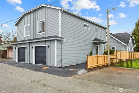 2217 Hoyt Avenue Everett WA 98201