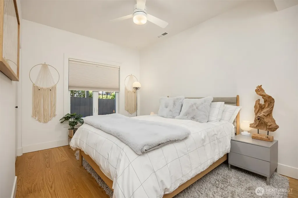 12168 Sunrise Drive NE Bainbridge Island WA 98110