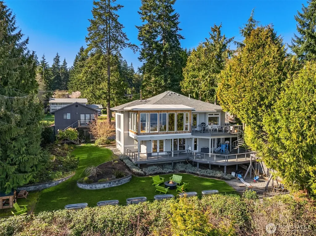 12168 Sunrise Drive NE Bainbridge Island WA 98110