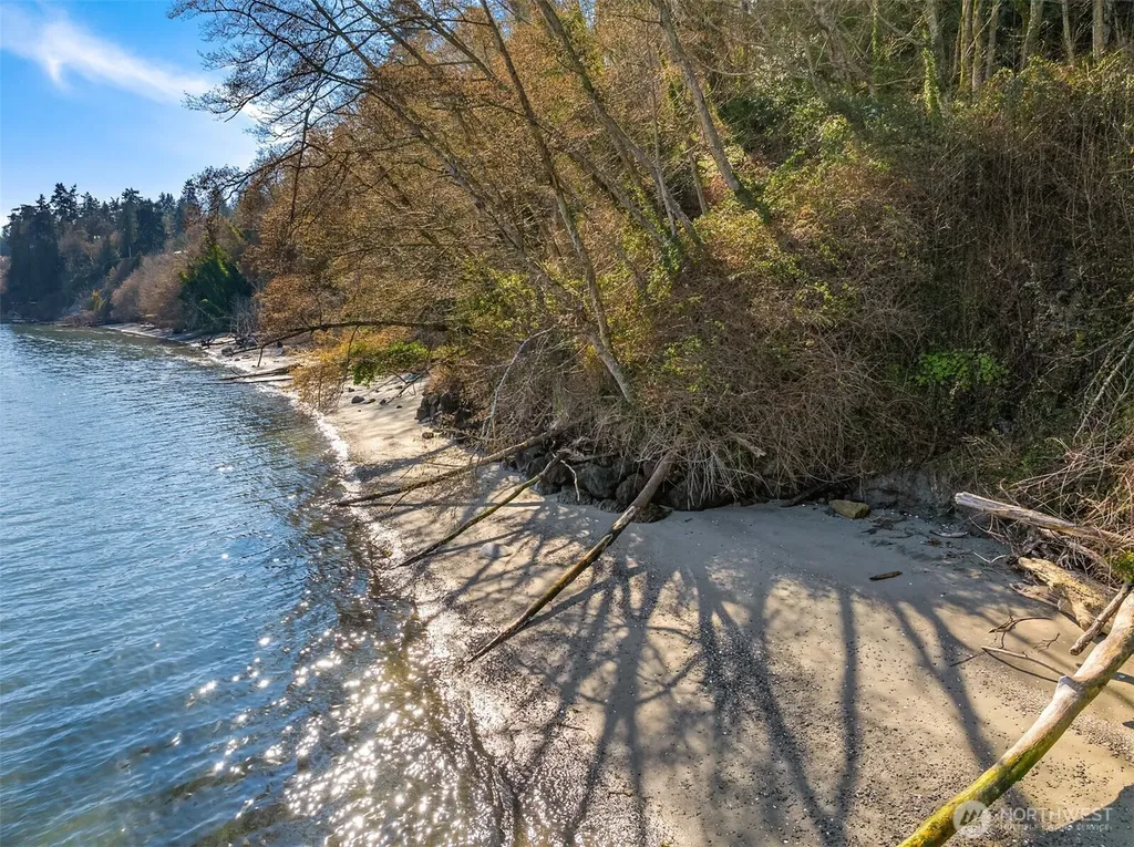 12168 Sunrise Drive NE Bainbridge Island WA 98110