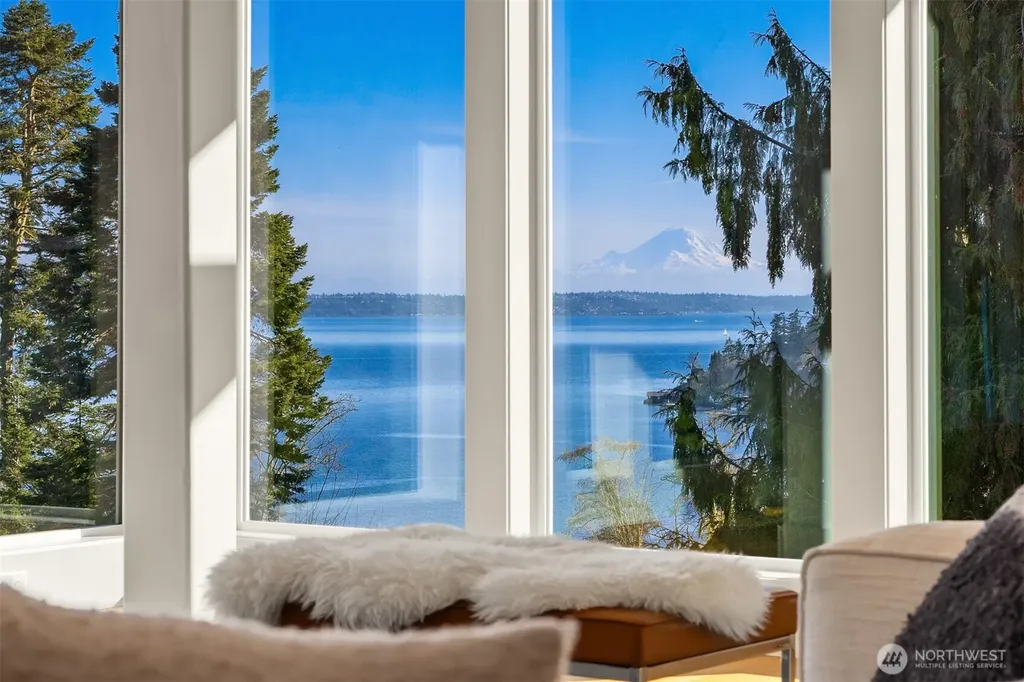 12168 Sunrise Drive NE Bainbridge Island WA 98110