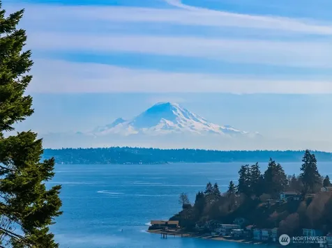 12168 Sunrise Drive NE Bainbridge Island WA 98110