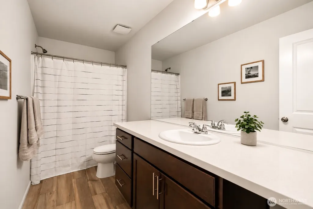 15115 Iverson Loop SE Yelm WA 98597