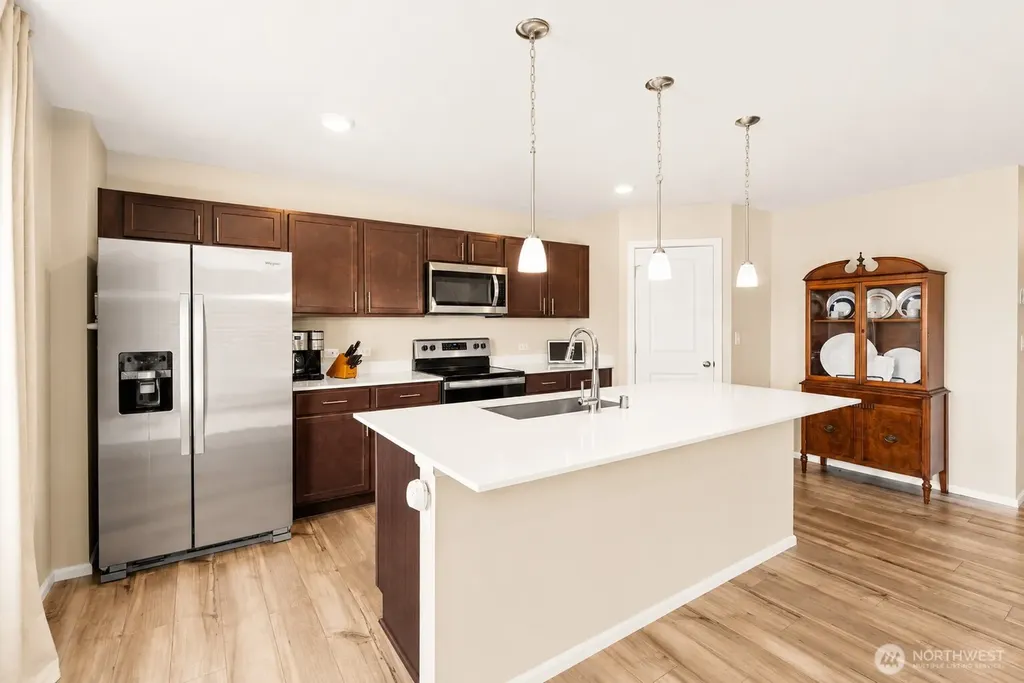 15115 Iverson Loop SE Yelm WA 98597