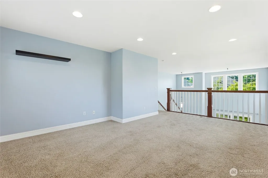 1915 10th Street Pl SW Puyallup WA 98371