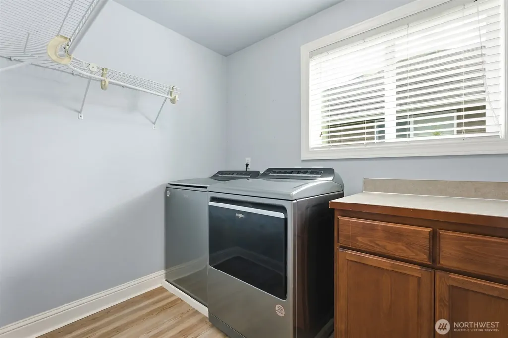 1915 10th Street Pl SW Puyallup WA 98371