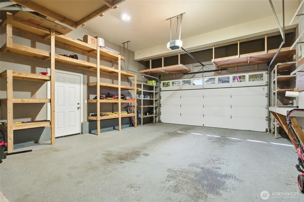 1915 10th Street Pl SW Puyallup WA 98371