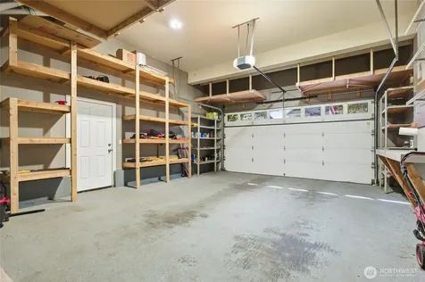 1915 10th Street Pl SW Puyallup WA 98371