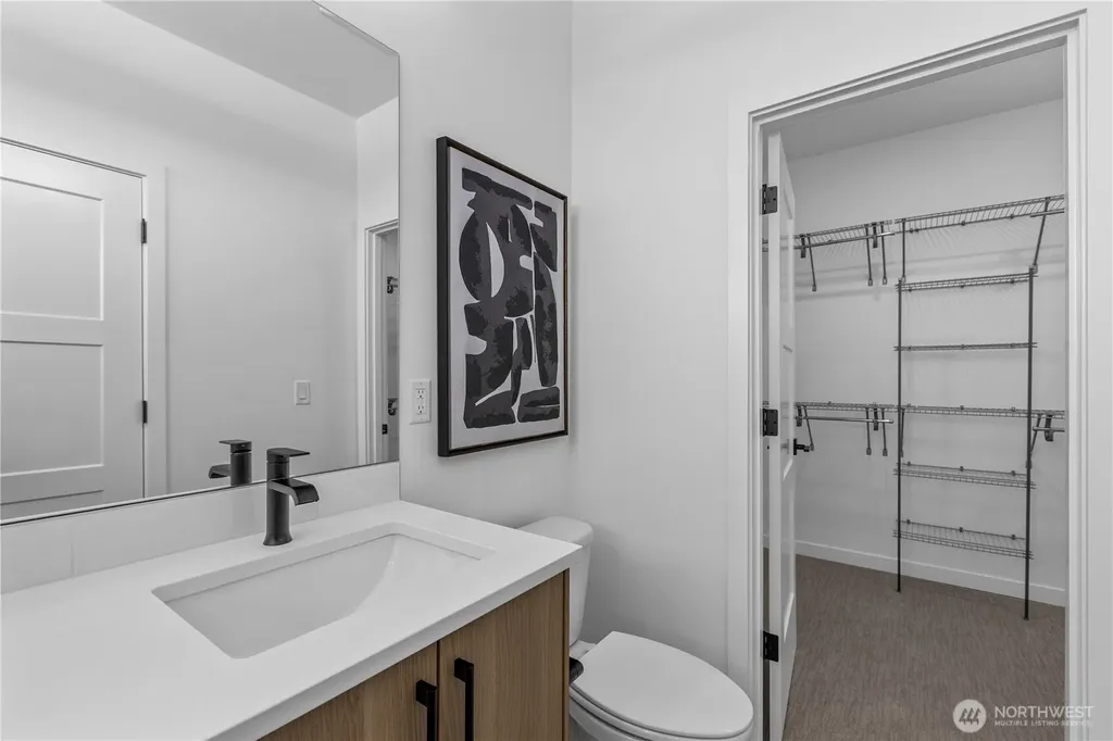 6546 Latona Avenue NE Seattle WA 98115