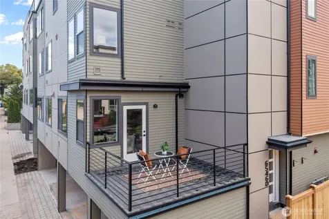 6546 Latona Avenue NE Seattle WA 98115