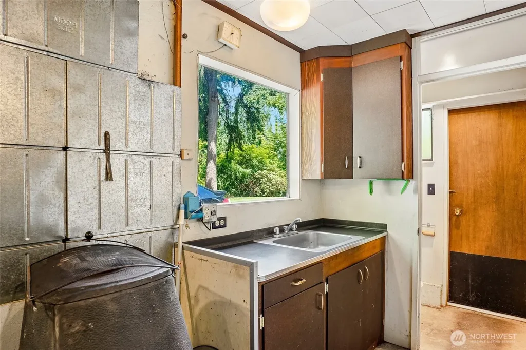 21417 Snag Island Drive E Lake Tapps WA 98391