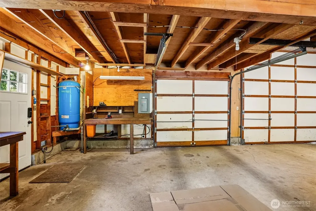 21417 Snag Island Drive E Lake Tapps WA 98391