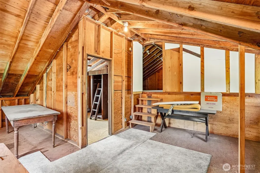 21417 Snag Island Drive E Lake Tapps WA 98391