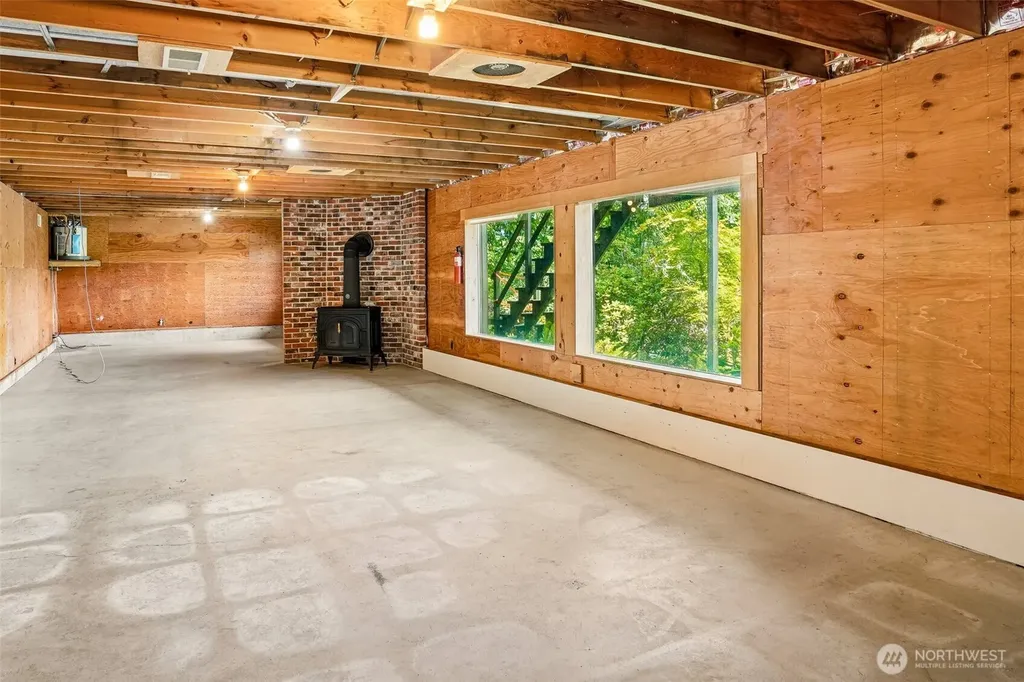 21417 Snag Island Drive E Lake Tapps WA 98391