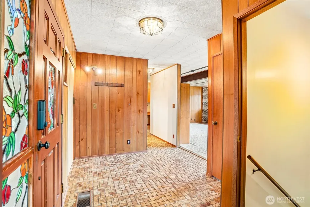 21417 Snag Island Drive E Lake Tapps WA 98391