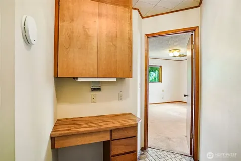 21417 Snag Island Drive E Lake Tapps WA 98391