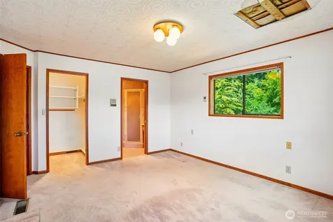 21417 Snag Island Drive E Lake Tapps WA 98391