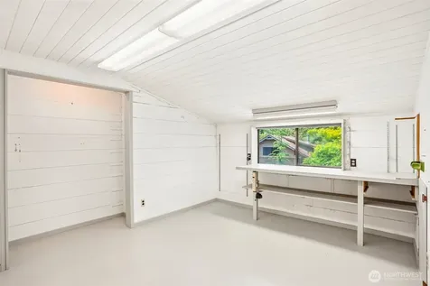 21417 Snag Island Drive E Lake Tapps WA 98391