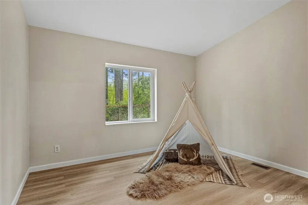 41405 Larson Drive Gold Bar WA 98251