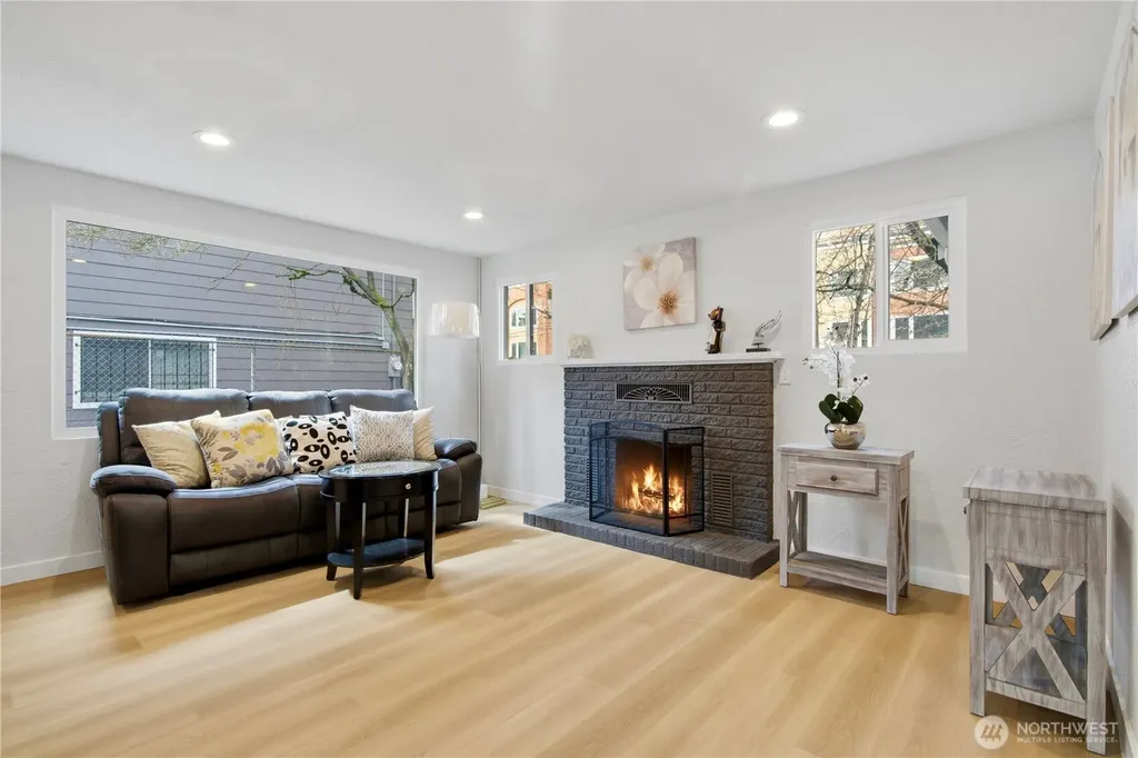 5720 37th Avenue S Seattle WA 98118