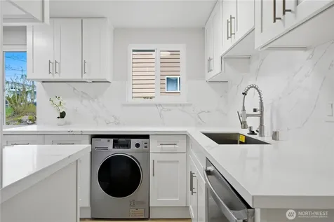 5720 37th Avenue S Seattle WA 98118