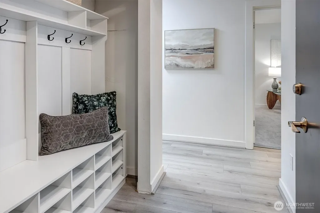 2501 Canterbury Lane E Seattle WA 98112