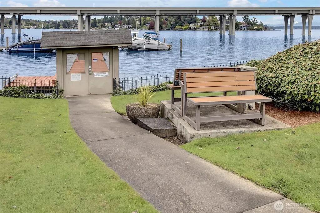2501 Canterbury Lane E Seattle WA 98112