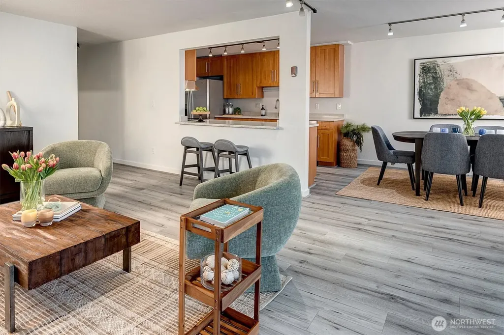 2501 Canterbury Lane E Seattle WA 98112