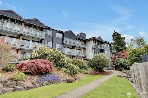 2501 Canterbury Lane E Seattle WA 98112