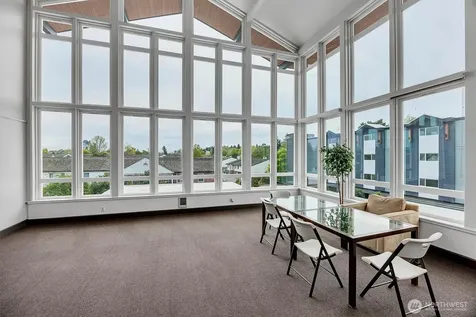 2501 Canterbury Lane E Seattle WA 98112