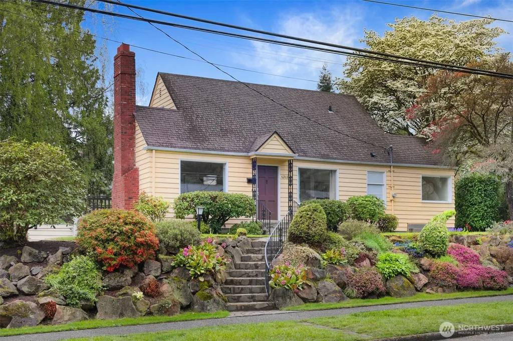 6203 39th Avenue NE Seattle WA 98115