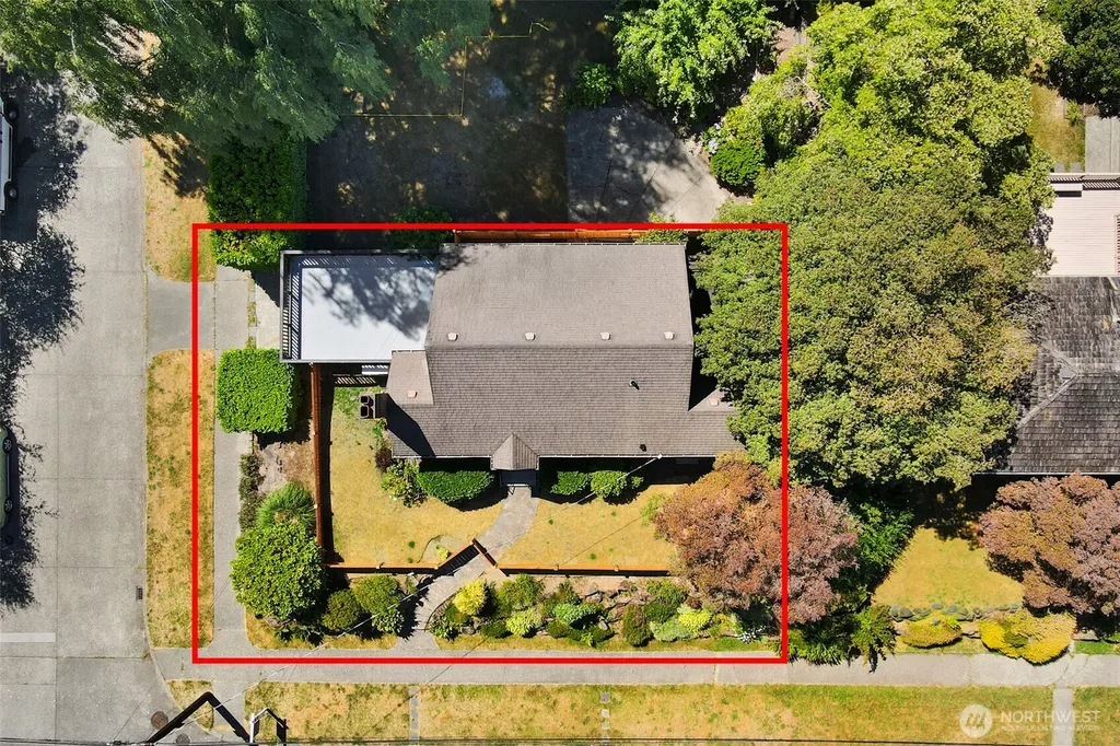 6203 39th Avenue NE Seattle WA 98115