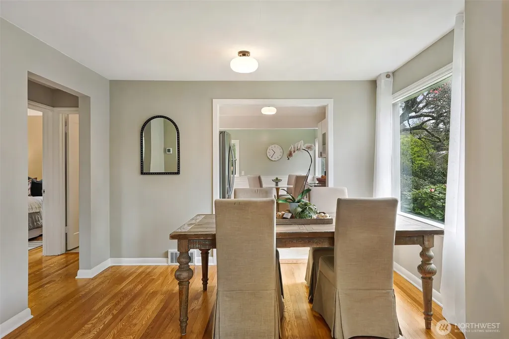 6203 39th Avenue NE Seattle WA 98115