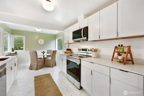 6203 39th Avenue NE Seattle WA 98115