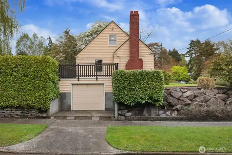 6203 39th Avenue NE Seattle WA 98115