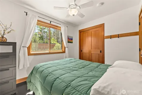 14 Wright Road Winthrop WA 98862