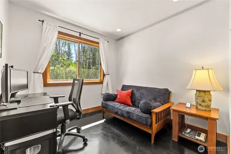 14 Wright Road Winthrop WA 98862