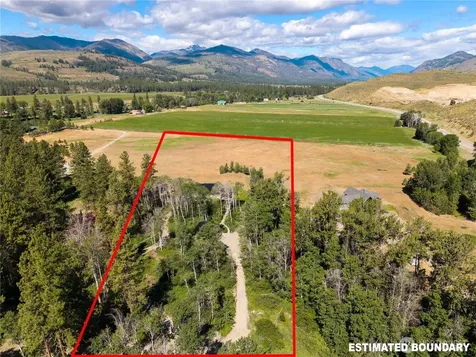 14 Wright Road Winthrop WA 98862