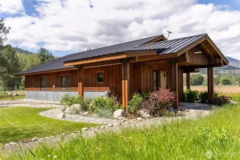 14 Wright Road Winthrop WA 98862