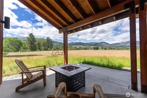 14 Wright Road Winthrop WA 98862