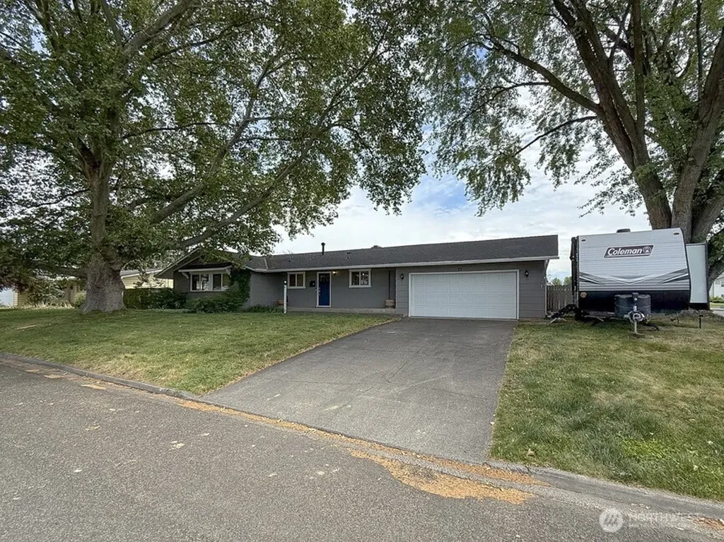 22 NE Tremont Drive College Place WA 99324