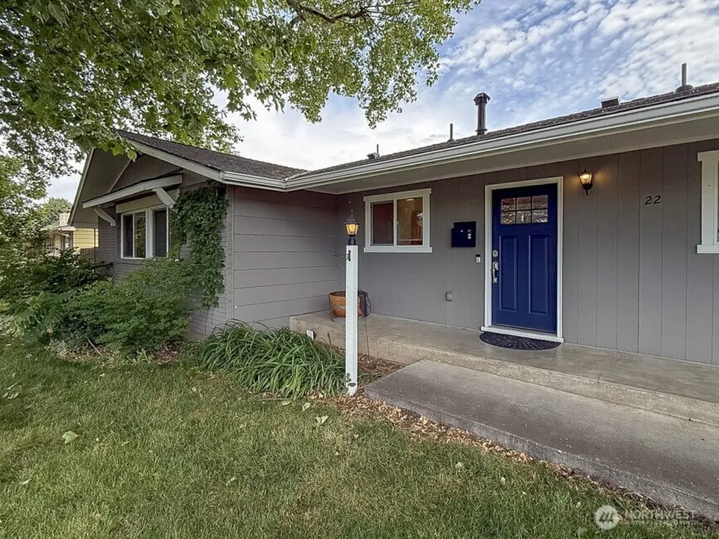 22 NE Tremont Drive College Place WA 99324