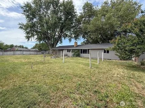 22 NE Tremont Drive College Place WA 99324