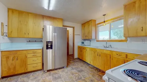 22 NE Tremont Drive College Place WA 99324