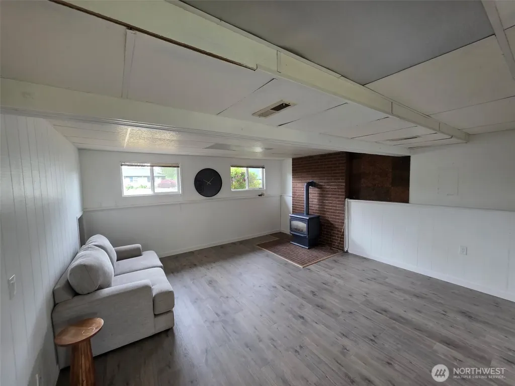 13712 SE 233rd Street Kent WA 98042
